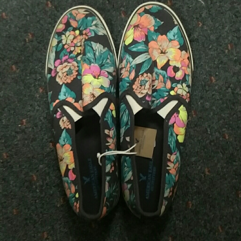 American Eagle Tropical Floral Slip On Size 10